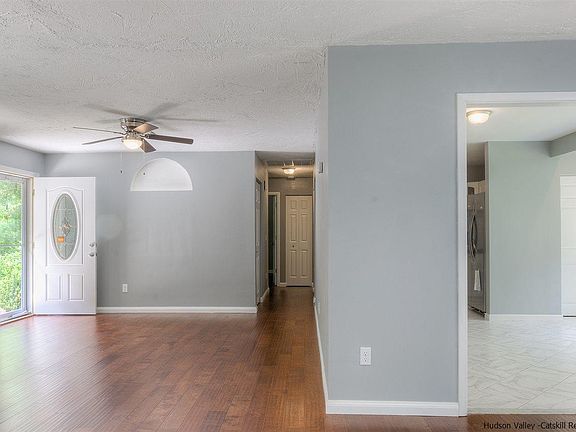 2nd image of 171 Main St