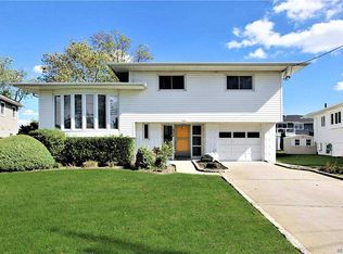 1958 Lowell Ln, Merrick, NY 11566