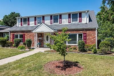 3rd image of 3008 W Golfmoor St