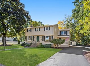 112 Garden Pkwy, Norwood, MA 02062