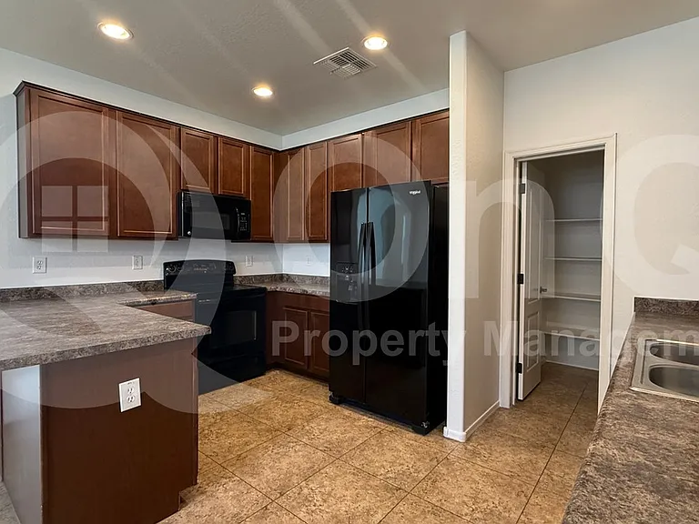 3927 E Edna Dr — Photo 5