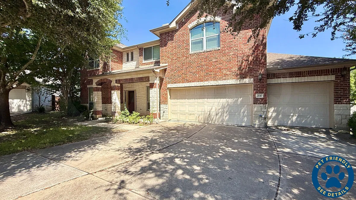 5 bed, 3.5 bath, 4591 sqft, $3,300 — Photo 1