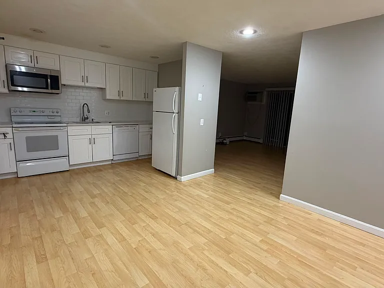 15 Davis Rd #B14 — Photo 13