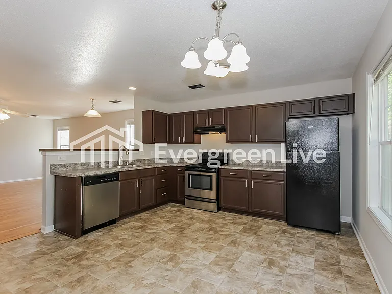 104 Autumn Woods Dr — Photo 5