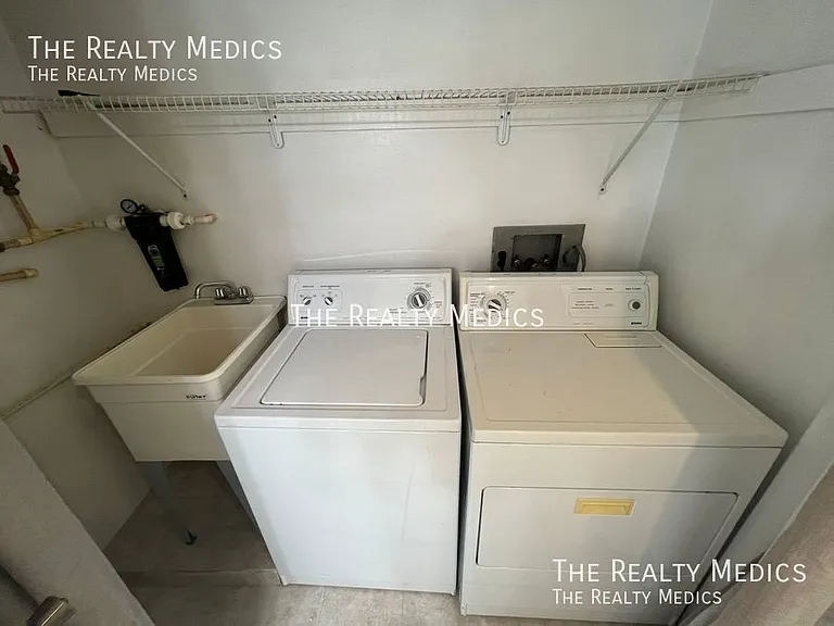 6061 Windhover Dr #10 — Photo 11