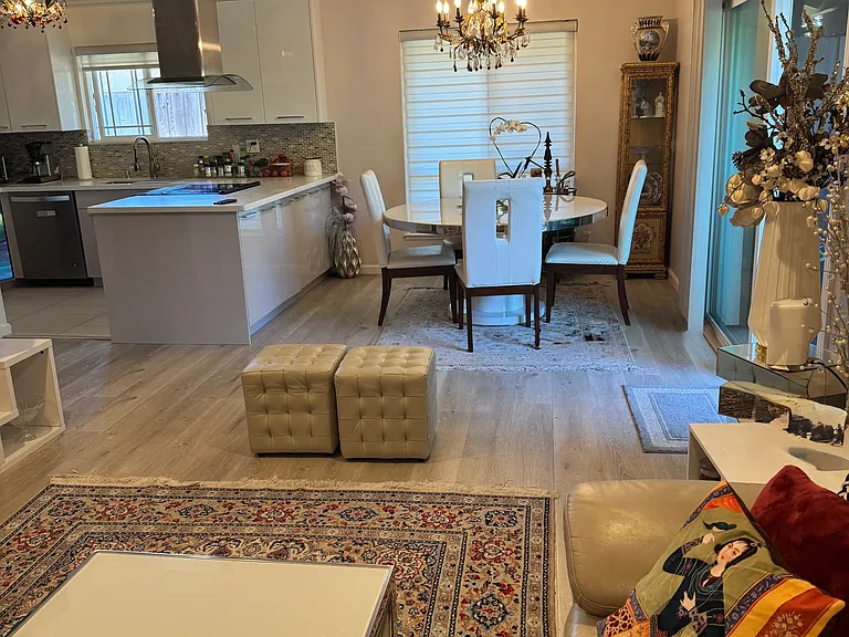 4930 Poplar Ter #4930 — Photo 6