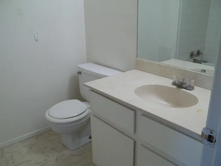 Hall bathroom upstairs