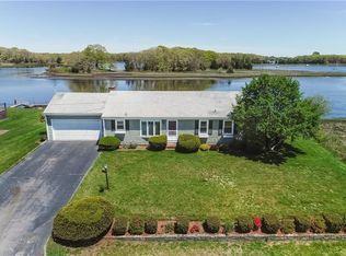 25 Roger Williams Dr, North Kingstown, RI 02852