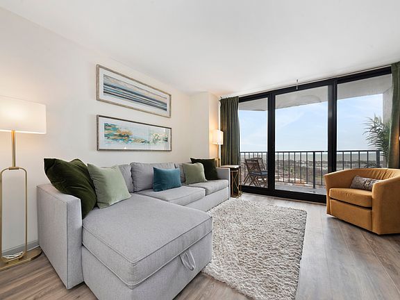 3rd image of 3660 N Lake Shore Dr APT 2904