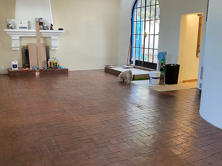 304 1/2 Dartmouth Dr SE #1/2 — Photo 1