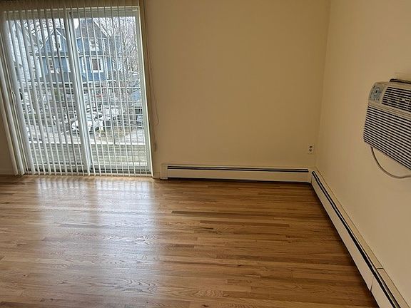 5th image of 74 Chatterton Pkwy #2