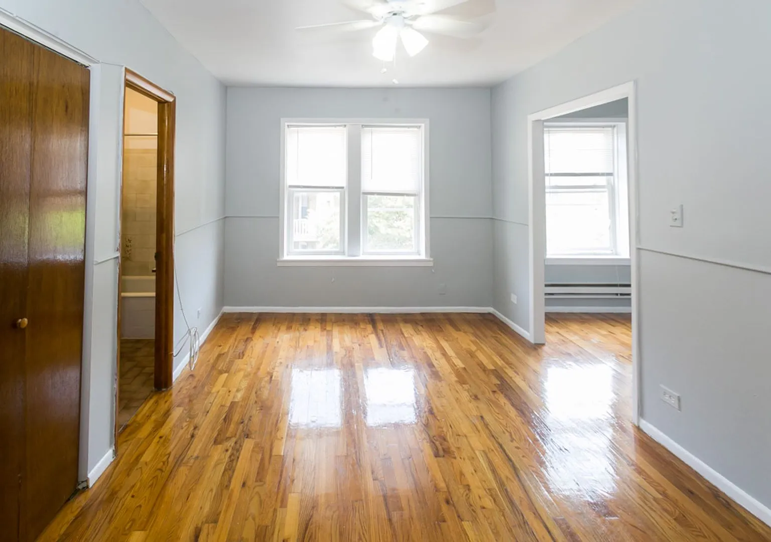 4501-4515 N Malden St — Photo 1