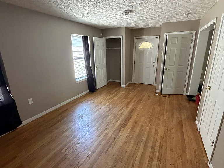 1354 Minnesota Ave — Photo 2