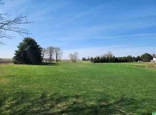 2018 1st St, Hull, IA 51239