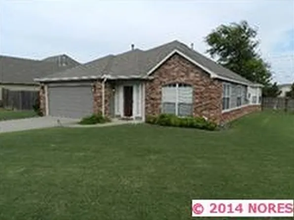 831 E Vancouver Cres N, Broken Arrow, OK 74012