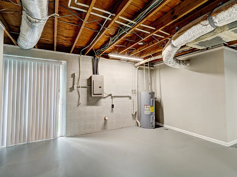 132 Eaker Dr — Photo 15