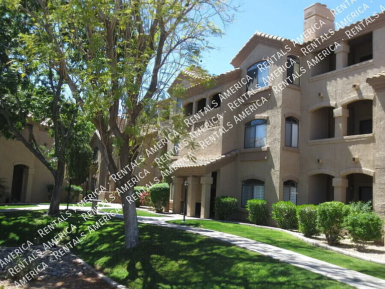 15095 N Thompson Peak Pkwy #2119 — Photo 1