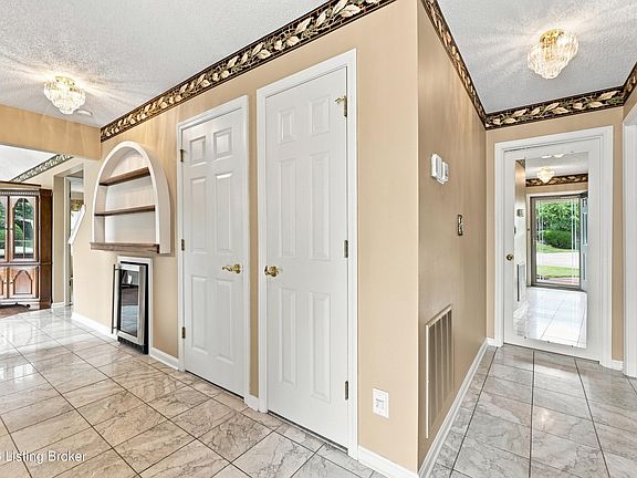 5th image of 9808 Abbeywood Village Way