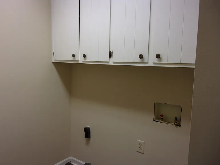 522 N Jones Ave — Photo 8