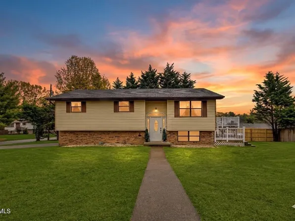 935 Ragle St, Church Hill, TN 37642