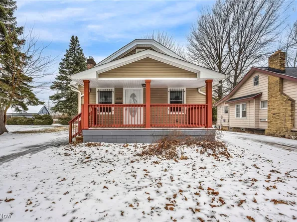 1530 E 219th St, Euclid, OH 44117