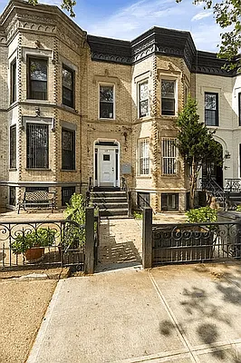 Rented by SERHANT. | media 15