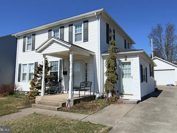 45 W Roosevelt Ave, Middletown, PA 17057