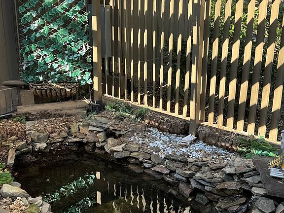 5th image of 303 Kissingbower Rd