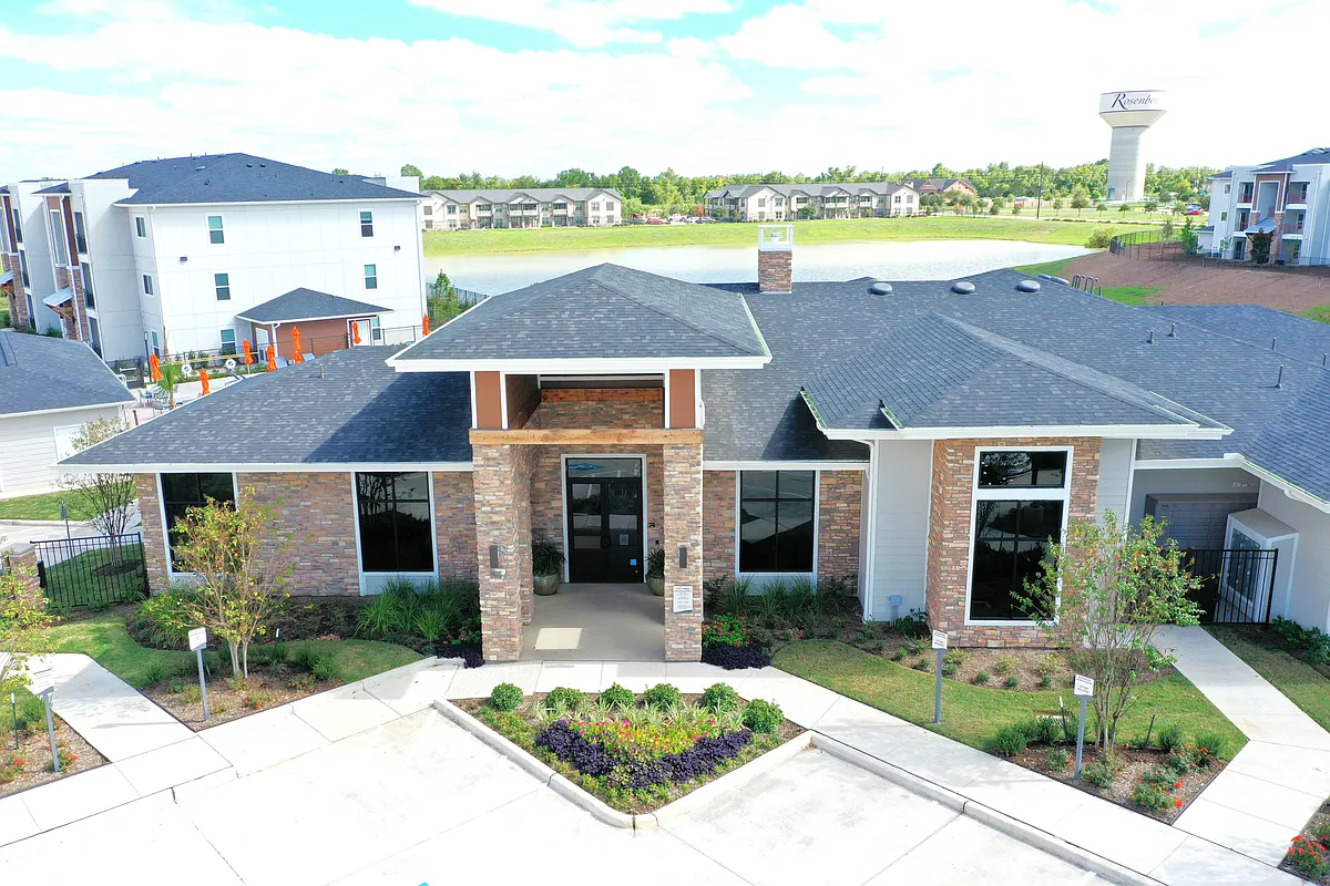 Building Photo - The Verge at Summer Park