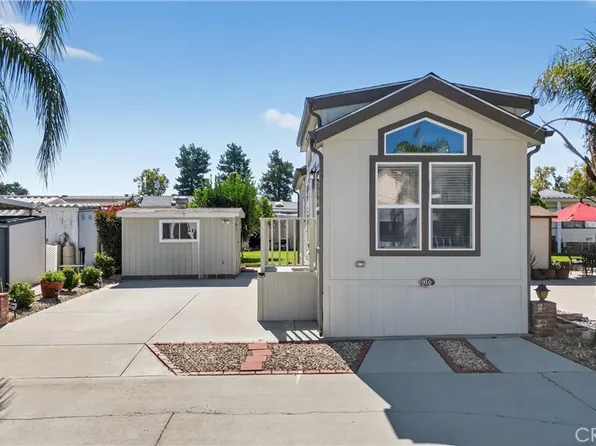 910 Deerwood Dr, San Jacinto, CA 92583