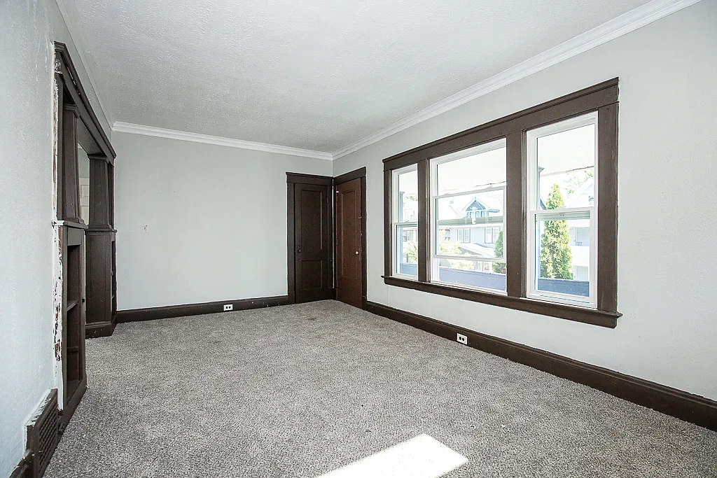 2 bed, $1,025 — Photo 2