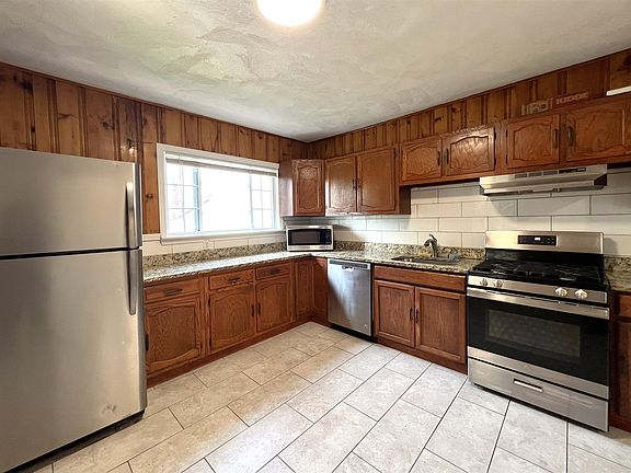 3rd image of 43 Hancock Ave #2