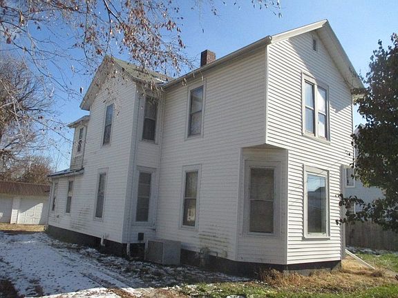 2nd image of 231 S Pearl St
