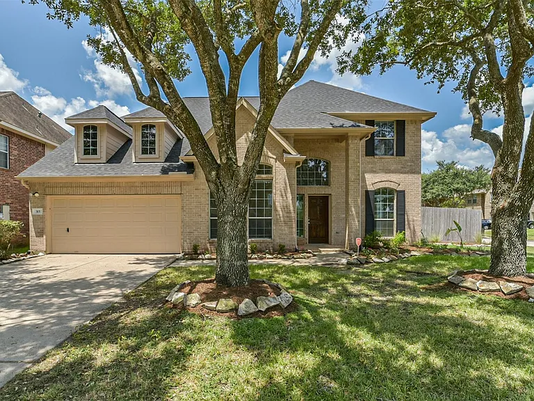 315 Willow Pointe Dr — Photo 1