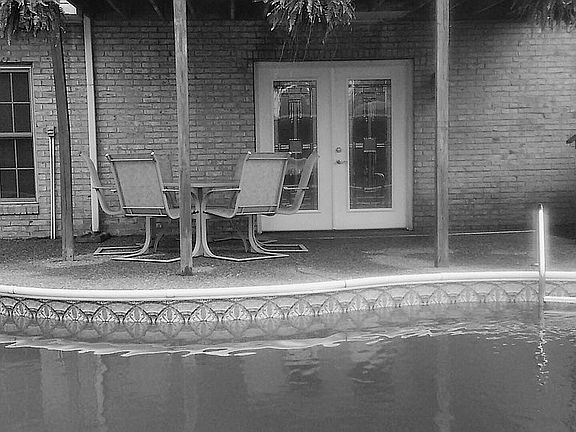 I/G pool from W/O basement