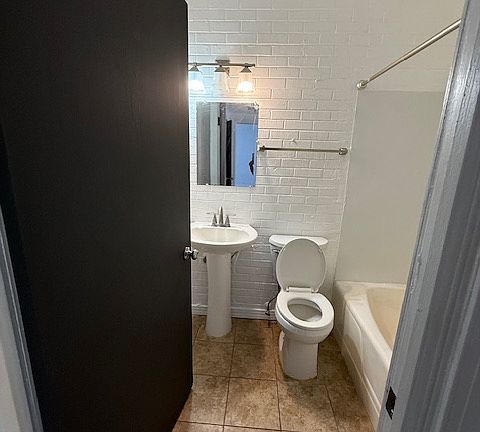 5th image of 3346 Troy Ave NW #A