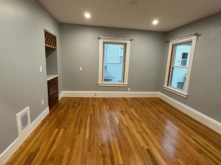 117 Chestnut St #2 — Photo 8