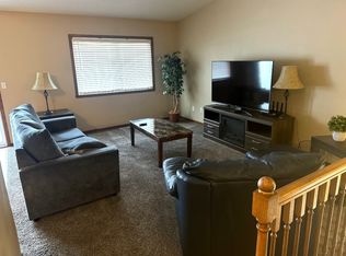 3014 32nd St S, Fargo, ND 58103