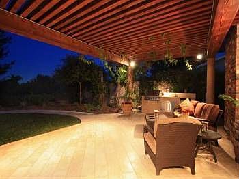 5th image of 2836 Gobat Ave