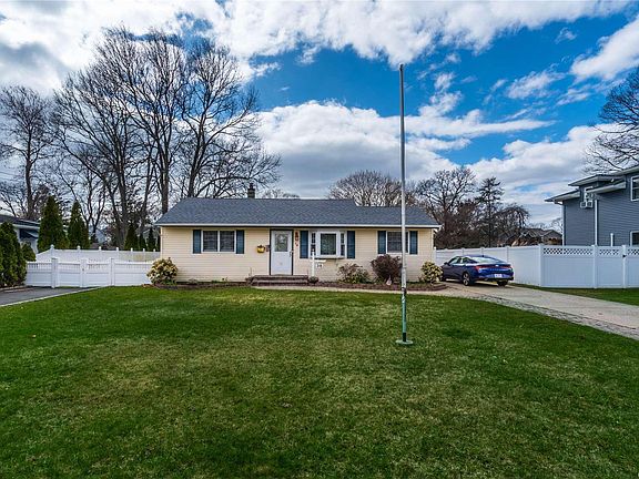3rd image of 38 Meroke Ln