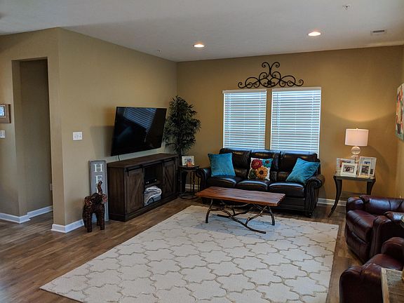 5th image of 301 Courage Ln