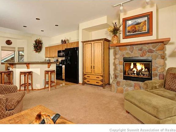 4th image of 214 Village Point Dr #214