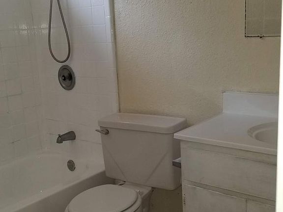3rd image of 4214 Archdale Dr