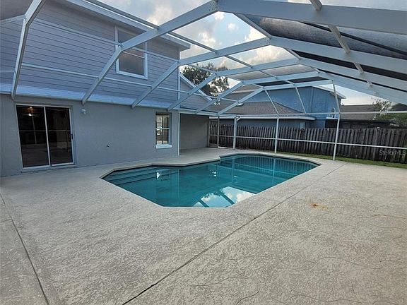 3rd image of 214 Bay Head Dr