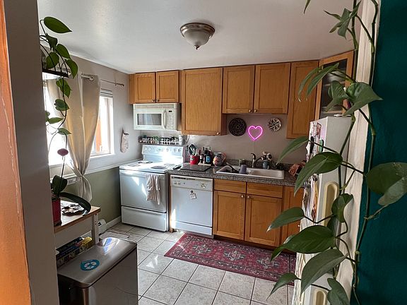 5th image of 165 W Cedar Ave APT 4