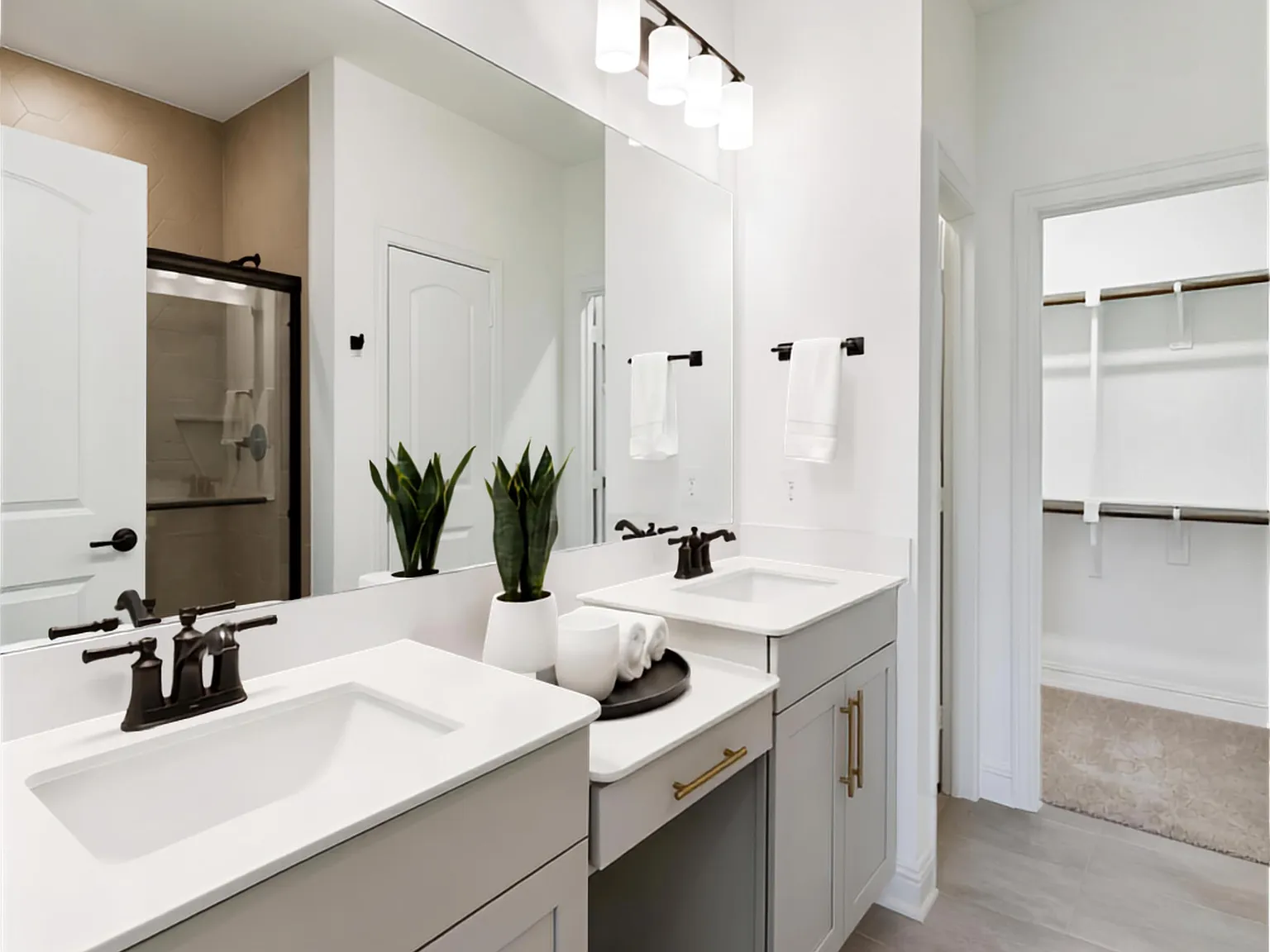4 bed, 4.0 bath, 3000 sqft, $1,252 — Photo 2