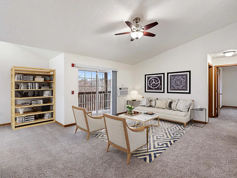 52 Fieldstone Dr — Photo 1