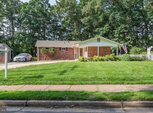 6800 Rolling Rd, Springfield, VA 22152