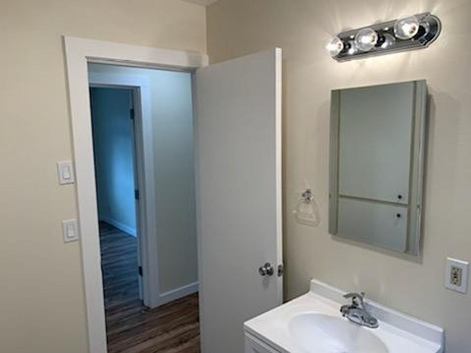 1st image of 2402-2452 E 8th St #2436