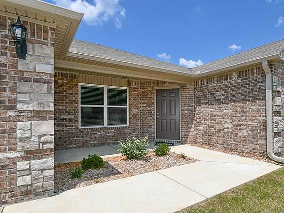 2nd image of 6416 Amalie Dr